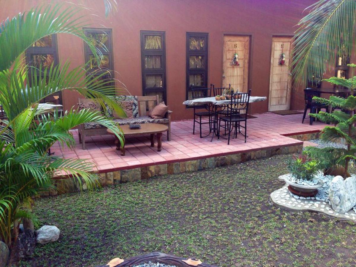 Bognot Lodge : Alvin Bognot Mt Pinatubo Guesthouse And Tours Santa Juliana Rum bild