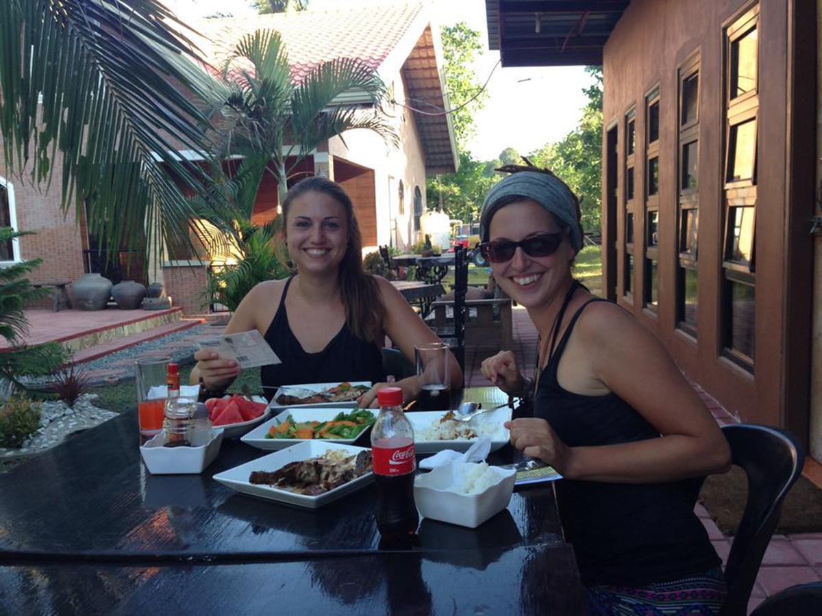 Bognot Lodge : Alvin Bognot Mt Pinatubo Guesthouse And Tours Santa Juliana Rum bild