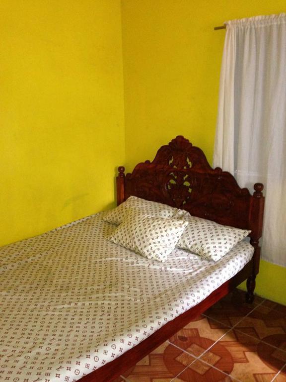 Bognot Lodge : Alvin Bognot Mt Pinatubo Guesthouse And Tours Santa Juliana Exteriör bild